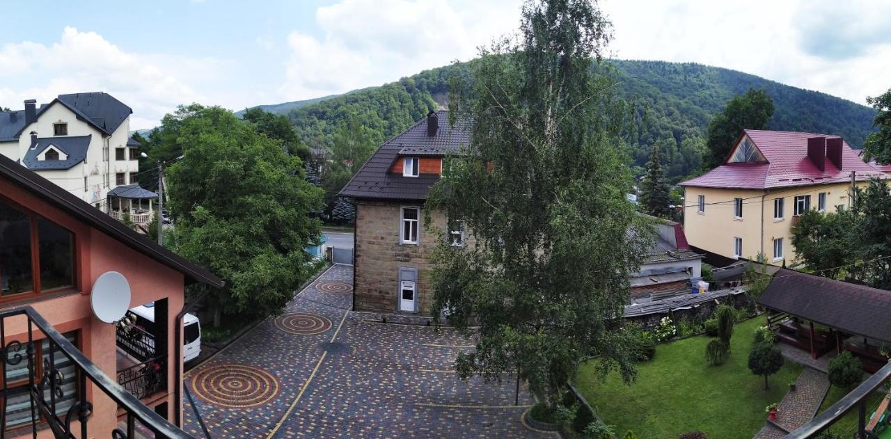Guest House Shafran Яремче Екстер'єр фото