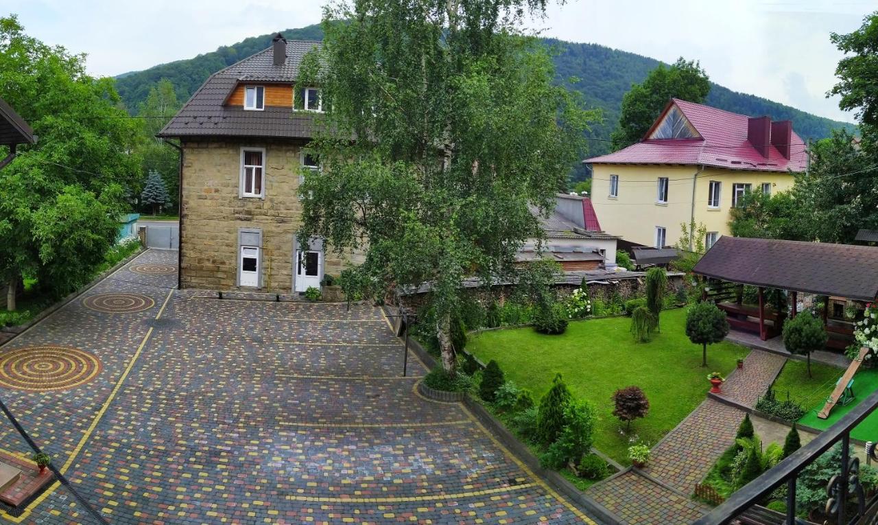 Guest House Shafran Яремче Екстер'єр фото