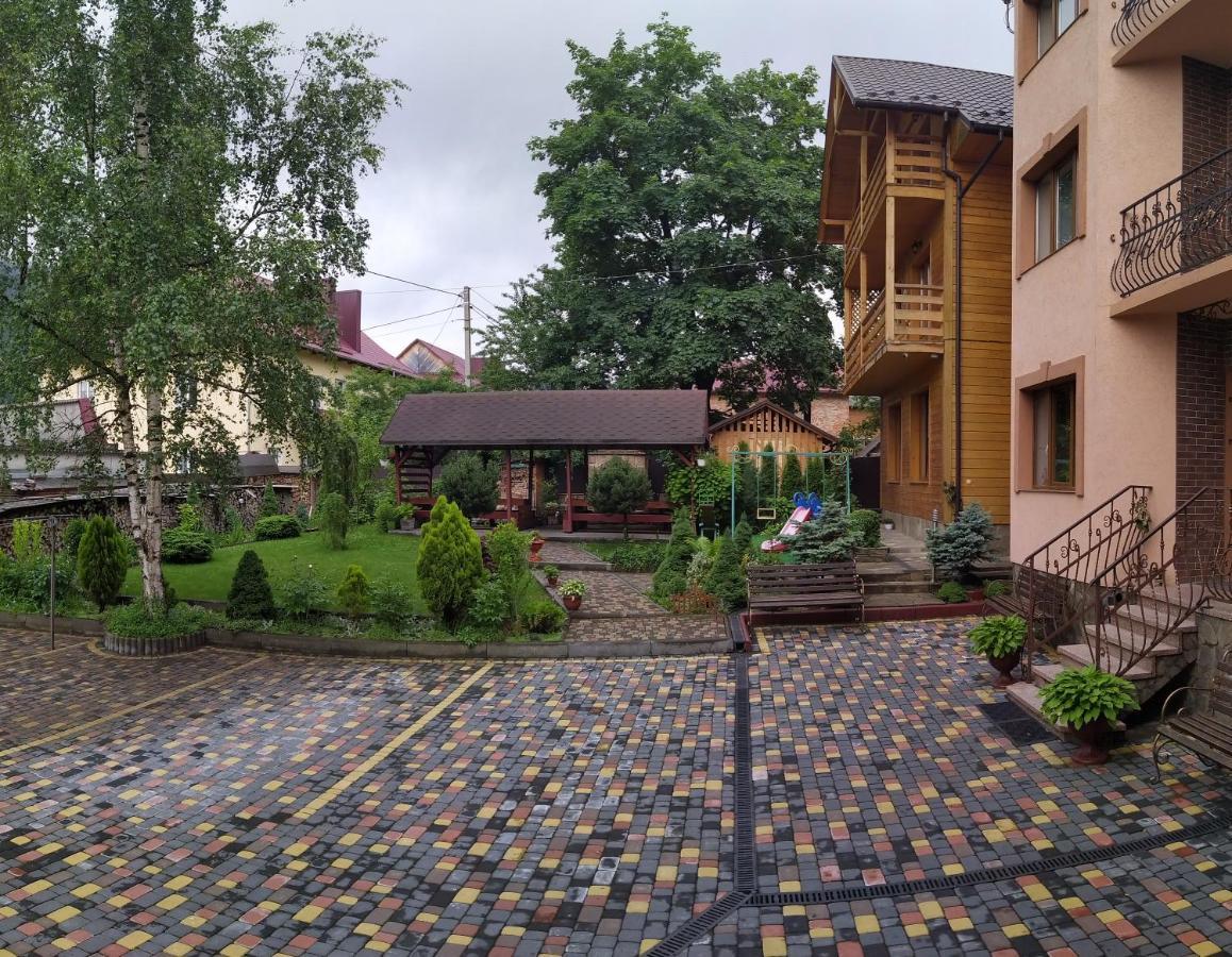 Guest House Shafran Яремче Екстер'єр фото