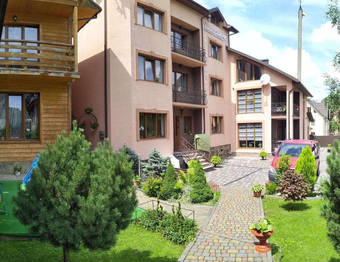 Guest House Shafran Яремче Екстер'єр фото