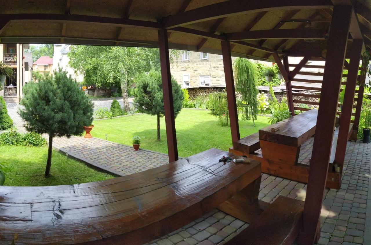 Guest House Shafran Яремче Екстер'єр фото
